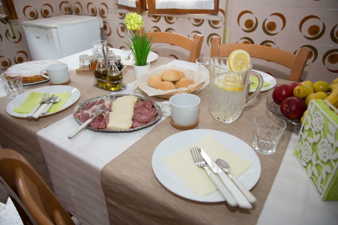 Bed and Breakfast Il Gruccione Sant'Omero Exterior foto