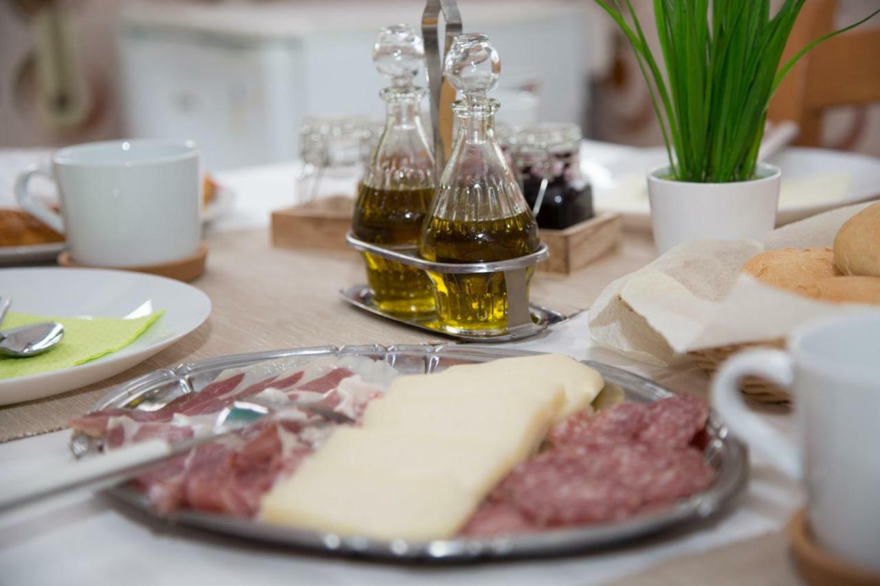Bed and Breakfast Il Gruccione Sant'Omero Exterior foto